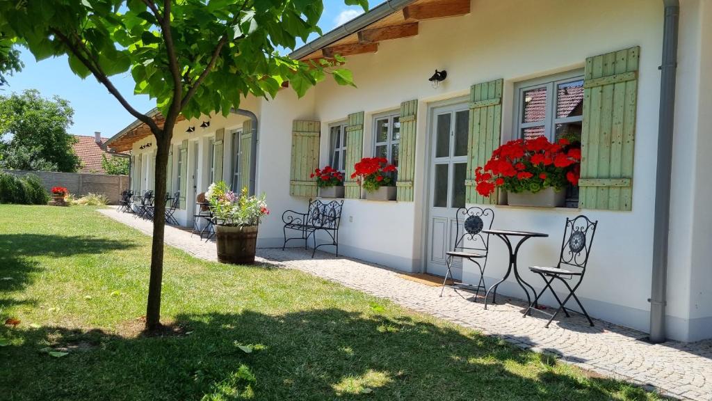 La Bobul Apartments photo 4