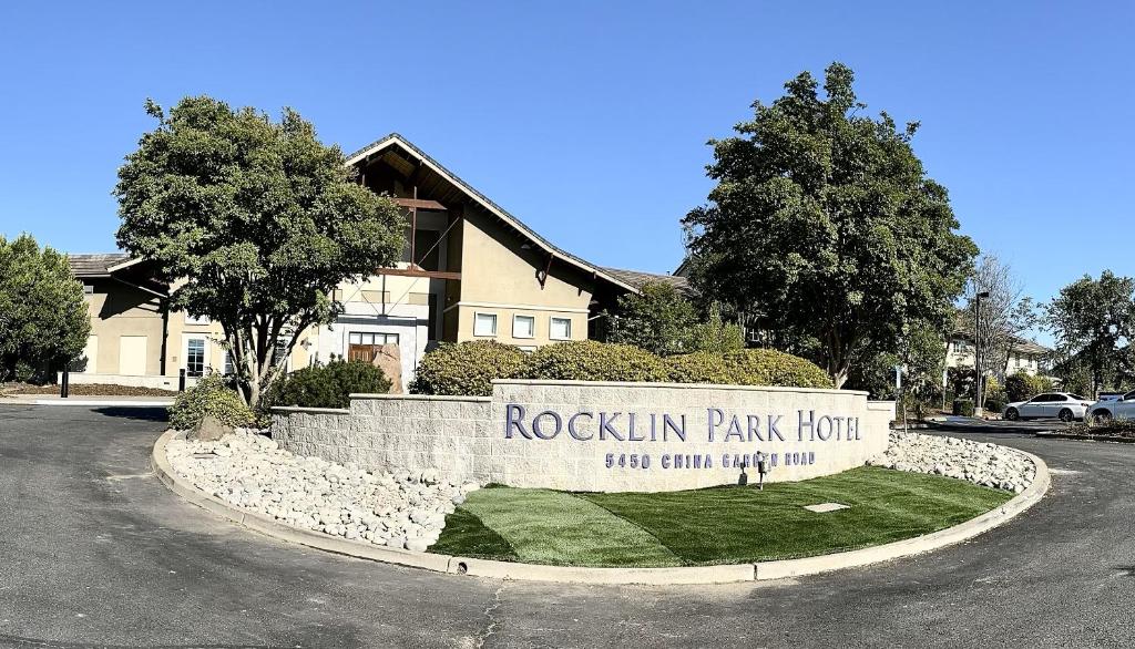 Rocklin Park Hotel image