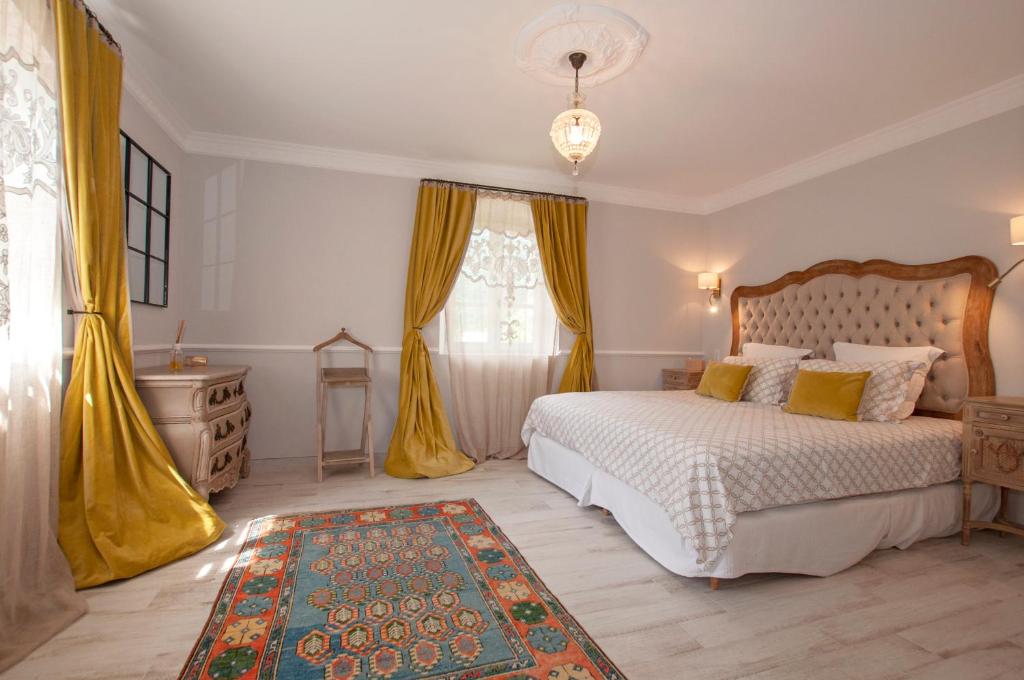 Charm, luxury, stunning views, villa with pool photo 4