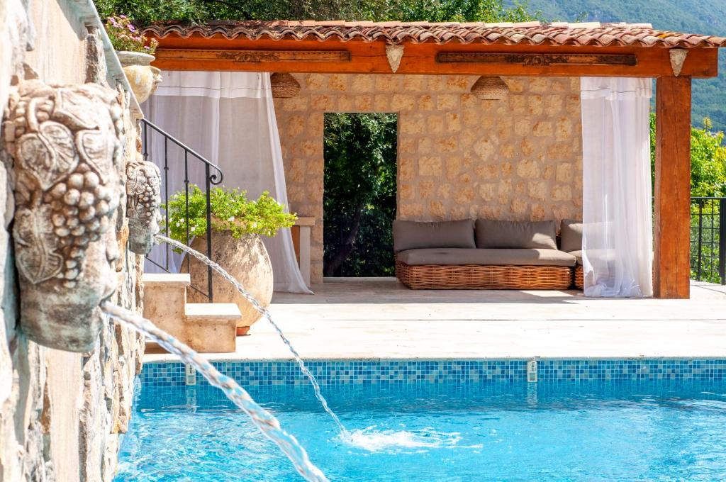 Charm, luxury, stunning views, villa with pool photo 2