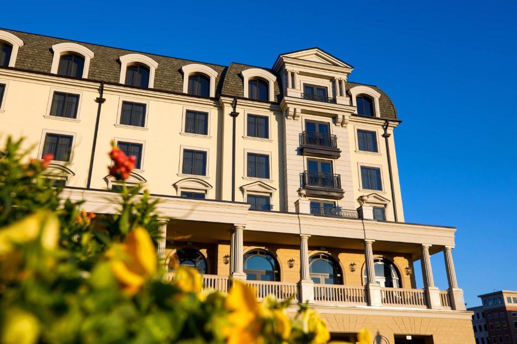 Hotel Carmichael, Autograph Collection photo 2