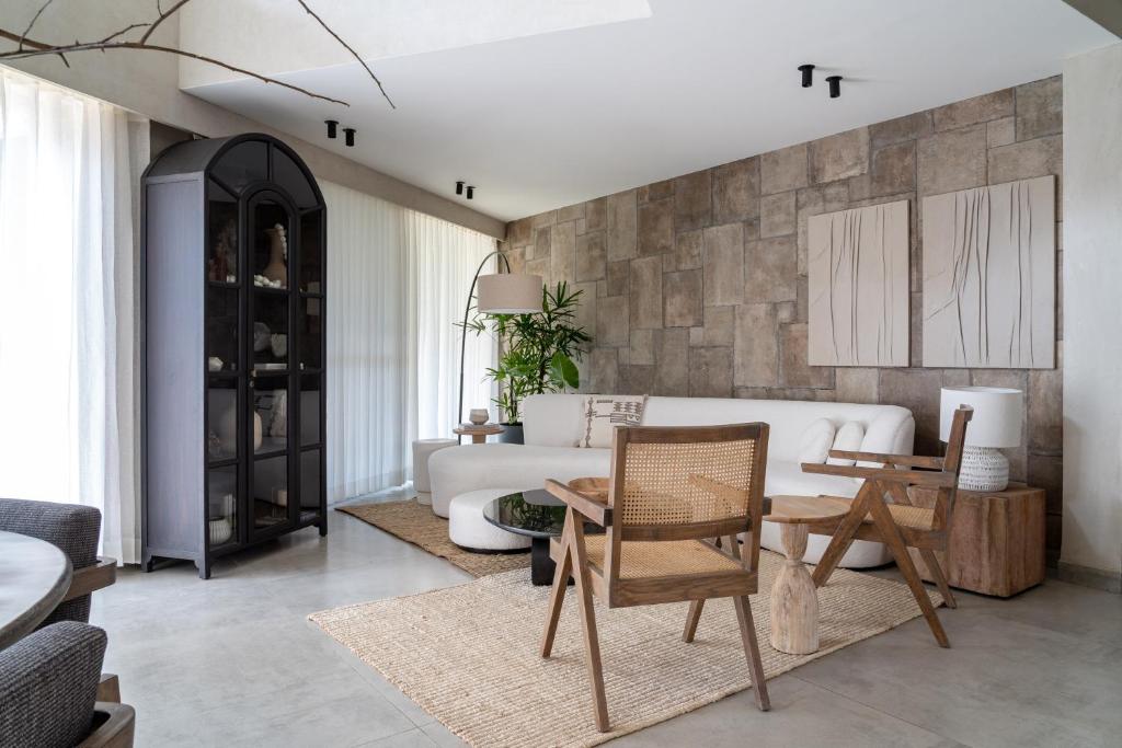 Rainforest Woods, Assagao, Goa - Luxury 4 BR Private Rooftop Pool - V5 photo 3