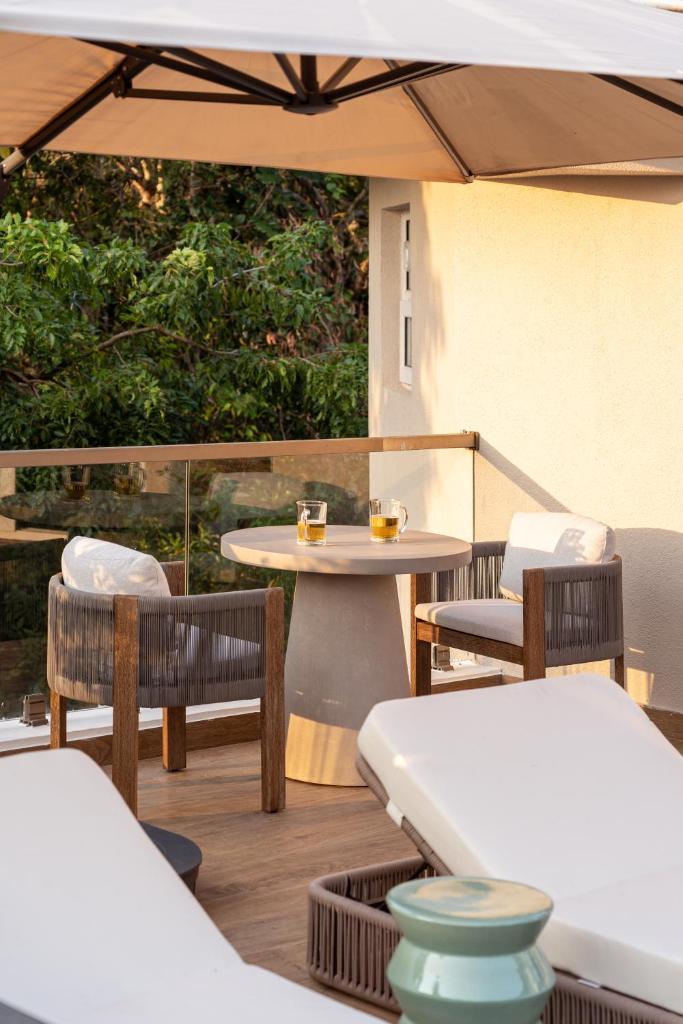 Rainforest Woods, Assagao, Goa - Luxury 4 BR Private Rooftop Pool - V5 photo 1