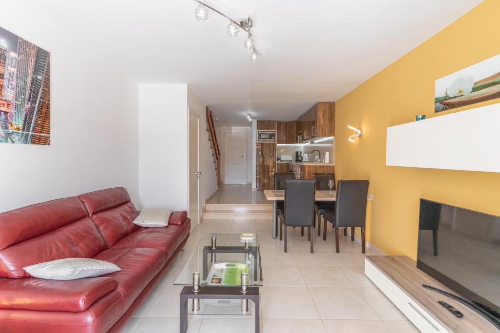 GO2TENERIFE Apart’Vera Duplex Santiago 2 - Tap to explore photos