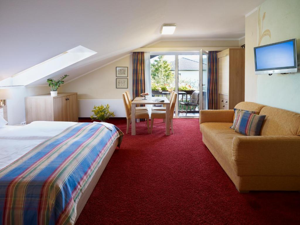 Landhaushotel Hof Wasserkuppe photo 2