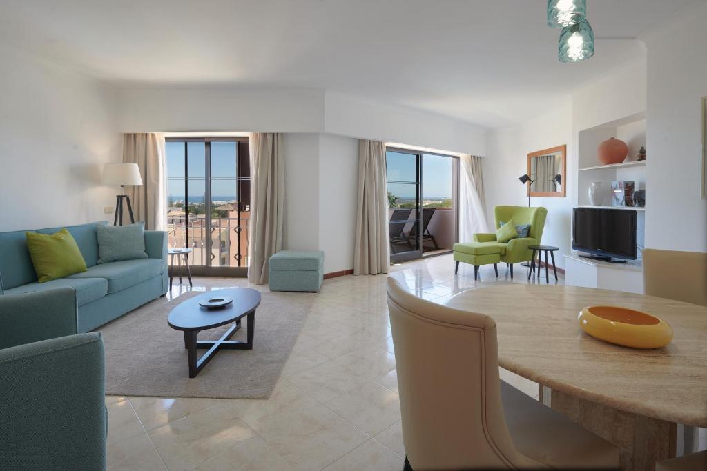 Four Seasons Vilamoura - Tap to explore photos