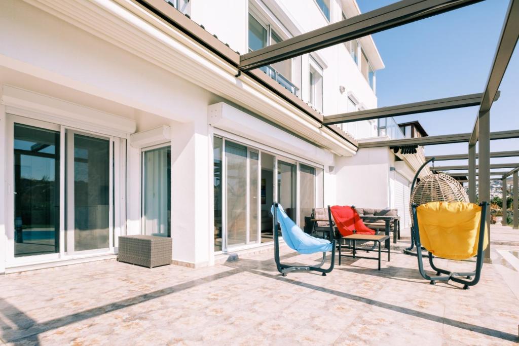 Chic Villa w Patio Pool 3 min to Beach in Bodrum photo 1