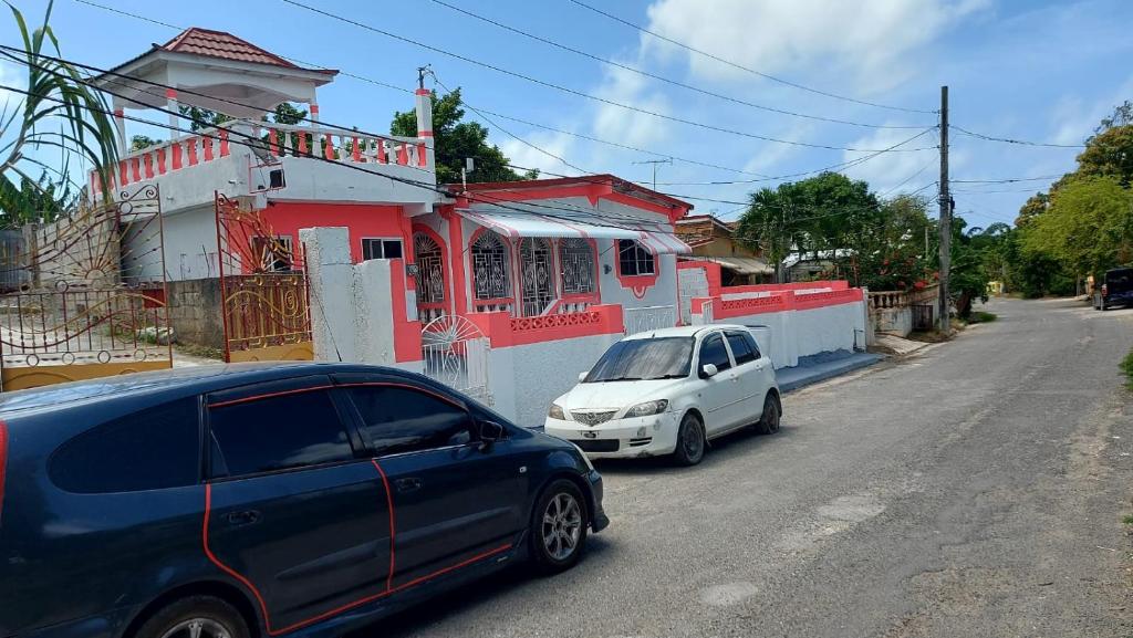 Beautiful 1-Bedroom in St Thomas Jamaica photo 2