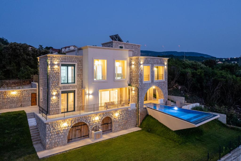 White Hill Villa photo 3