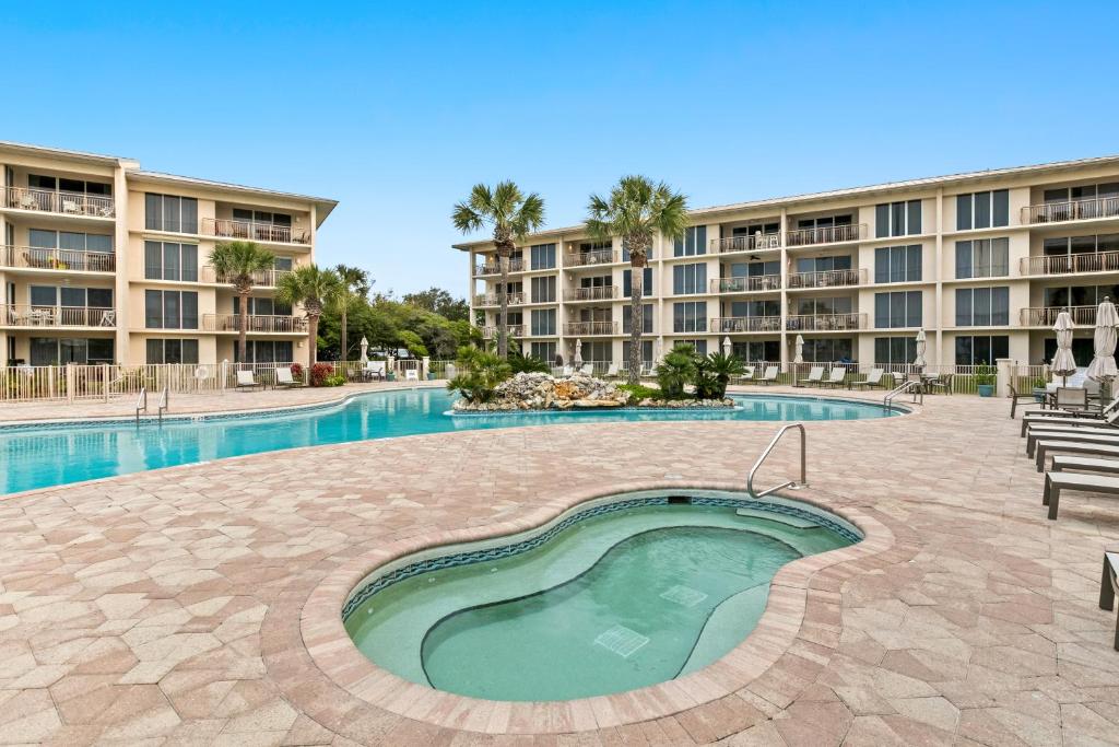 High Pointe W31 - Gulf Front Condo photo 3