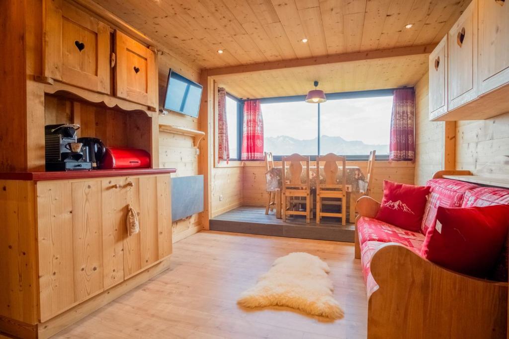 Apartment with a superb view in l'Alpe d'Huez - Welkeys photo 1