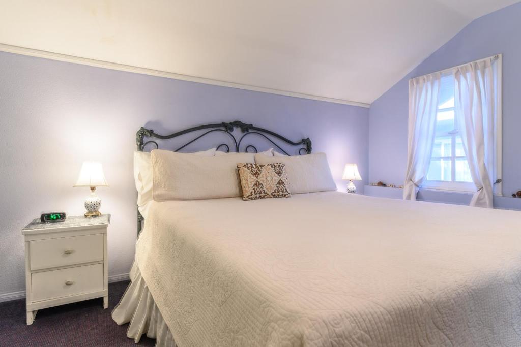 Beachrunners Inn photo 4