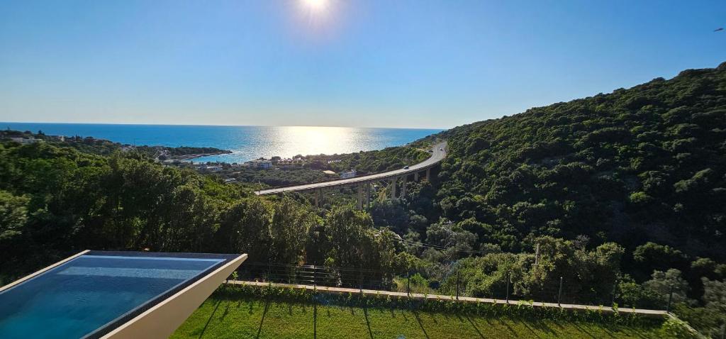 White Hill Villa photo 1