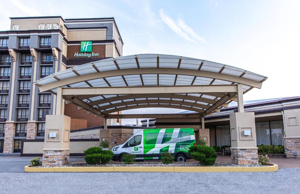 Holiday Inn St. Louis Arpt West-Earth City, an IHG Hotel image