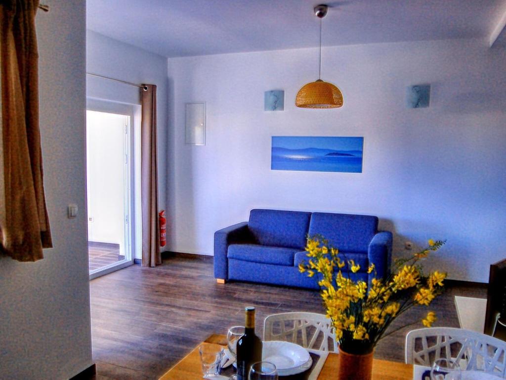Nice apartment with roofed terrace , 100 m distant from the sea ! photo 2