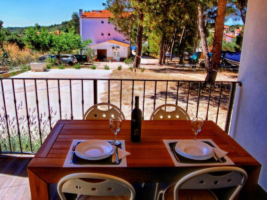 Nice apartment with roofed terrace , 100 m distant from the sea ! photo 3
