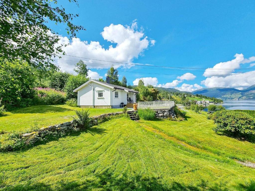 Holiday home Utvik III photo 3