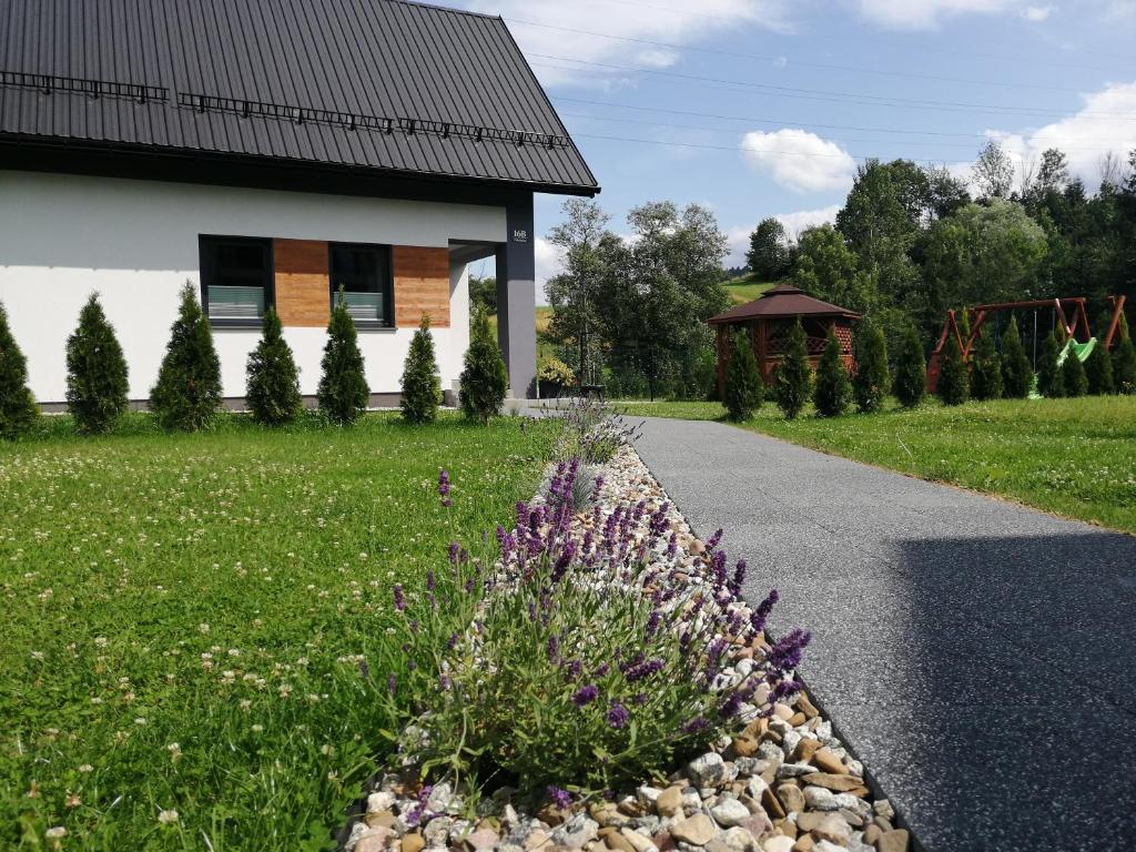 Domek nad potokiem photo 2