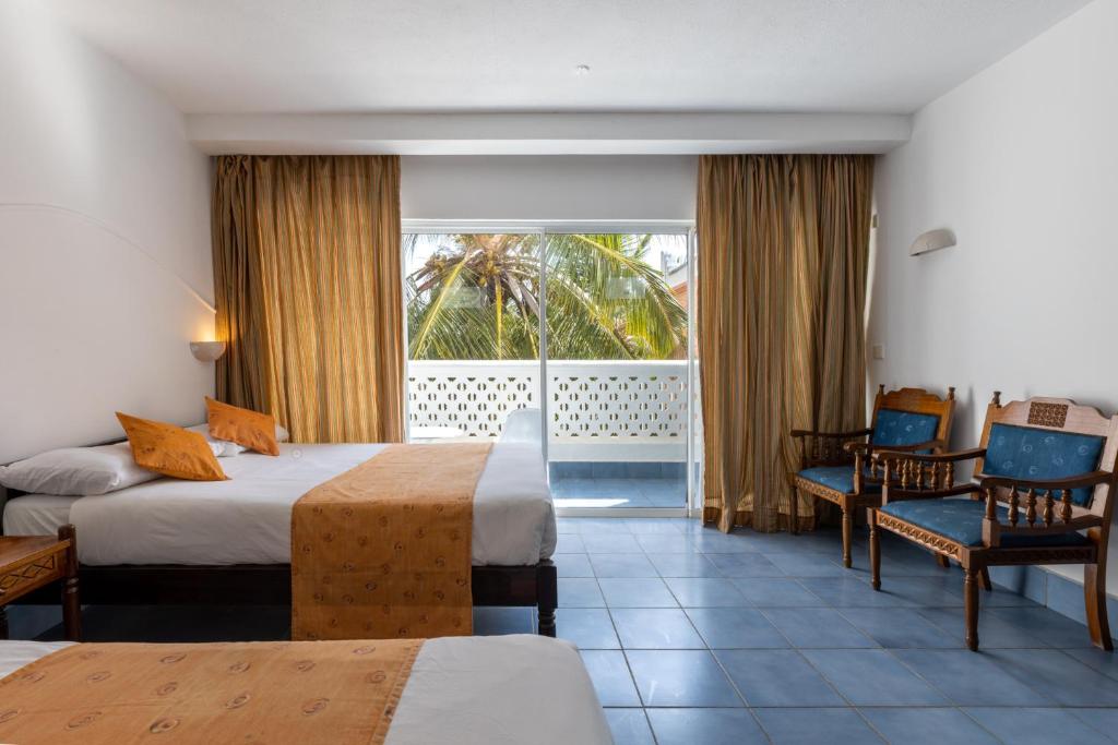 Sun N Sand Beach Resort photo 4