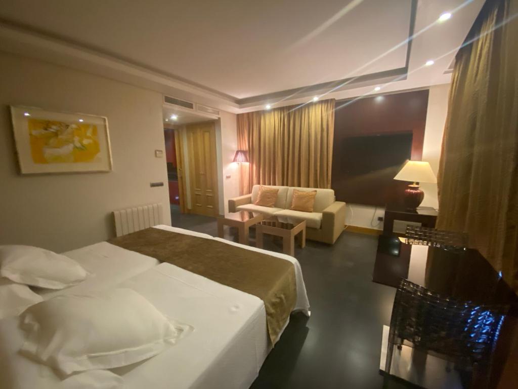 ArtPlatinum SUITES&APARTMENTS photo 3