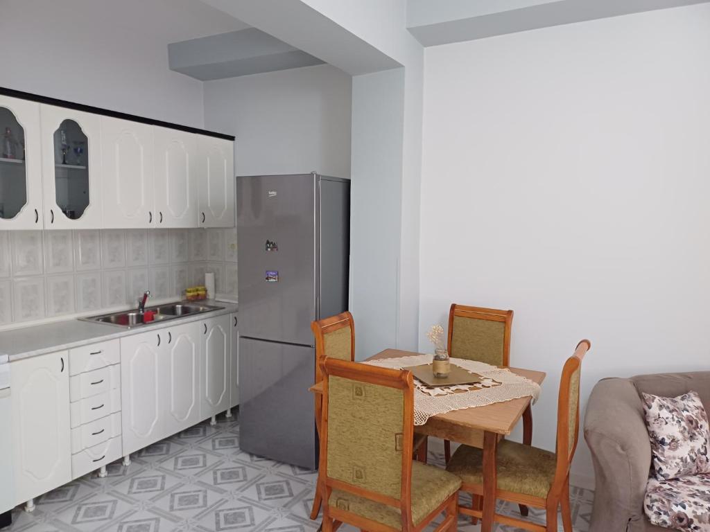 Enxhi's apartment photo 4