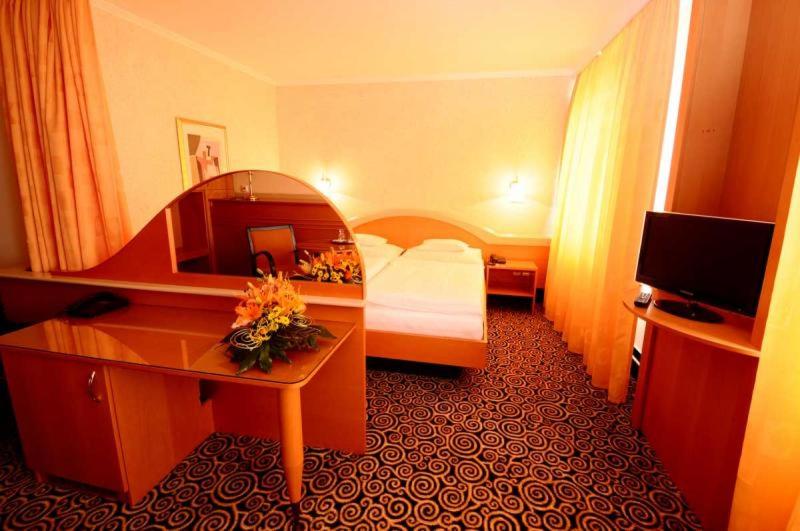 Wellness Hotel Eroplán photo 3