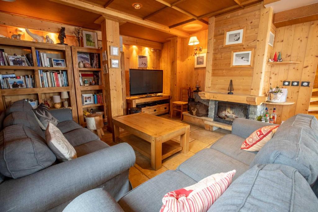 Chalet Clearmount with Spa photo 4