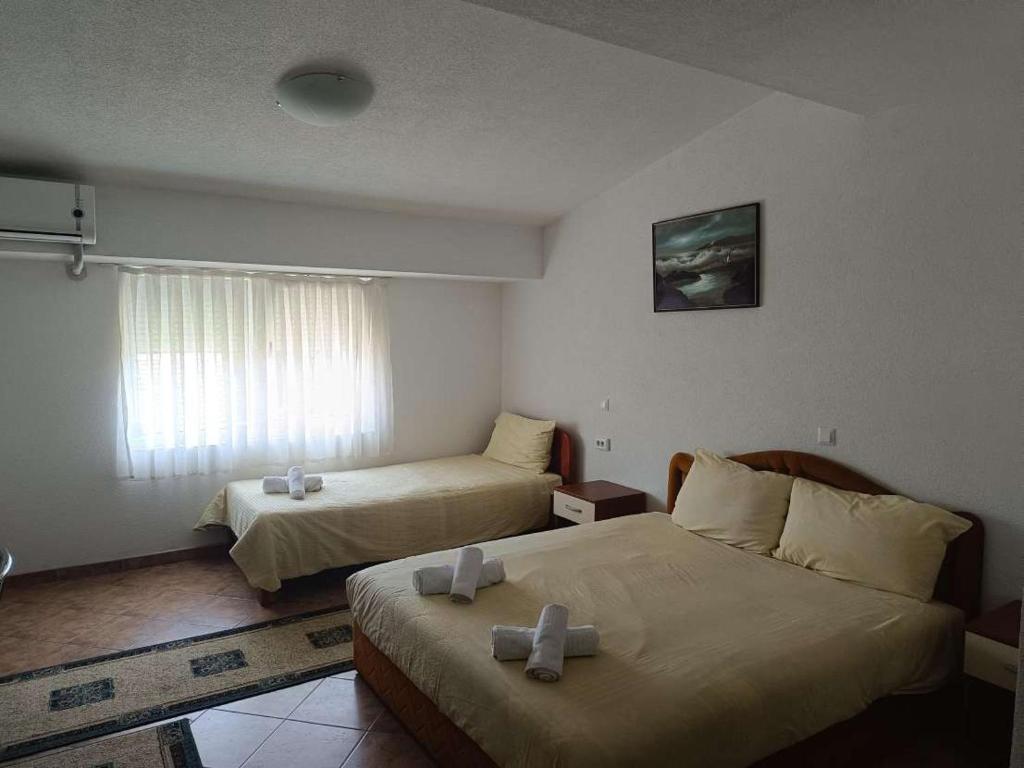 Royal L Hotel photo 1