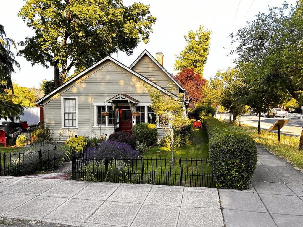 Fireside Cottage image