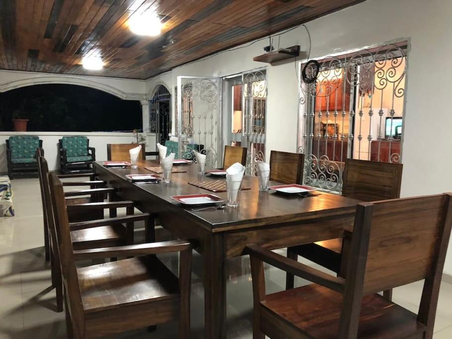 Deux-Palmes-Kribi, proche de la plage, confortable et adapté aux familles photo 2