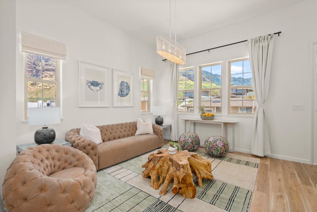 @ Marbella Lane - Paradise Point close to beaches - Tap to explore photos