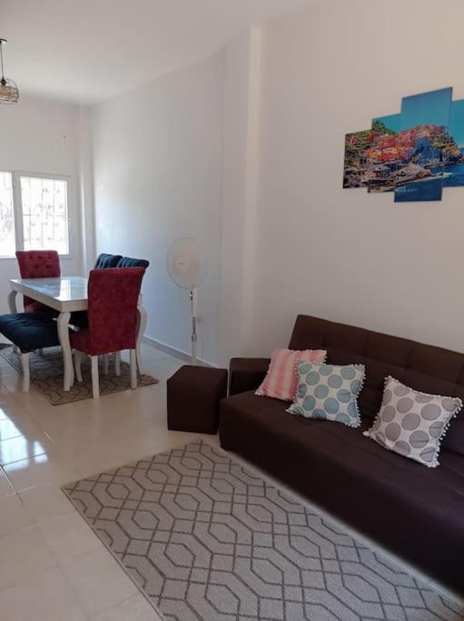 2 bedrooms private townhouse in Zayed photo 3