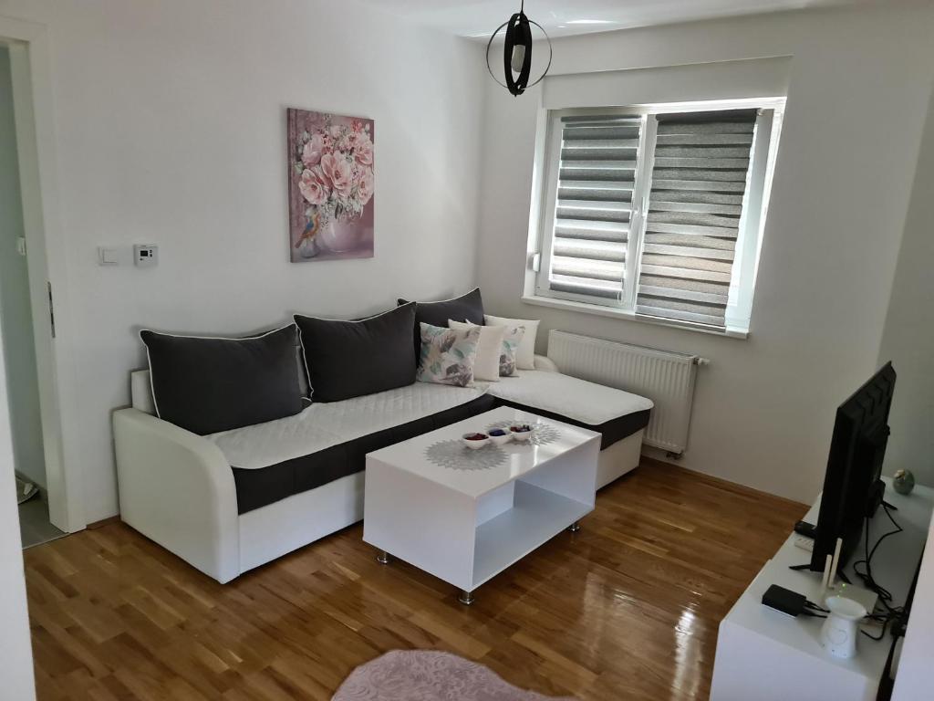 Apartman CRYSTAL photo 3