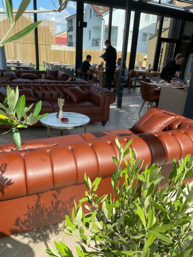 Santa Villa & restaurant photo 2