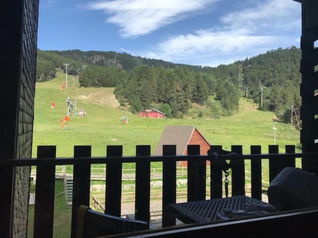 Studio 4 places vue sur les pistes station de Puyvalador photo 4