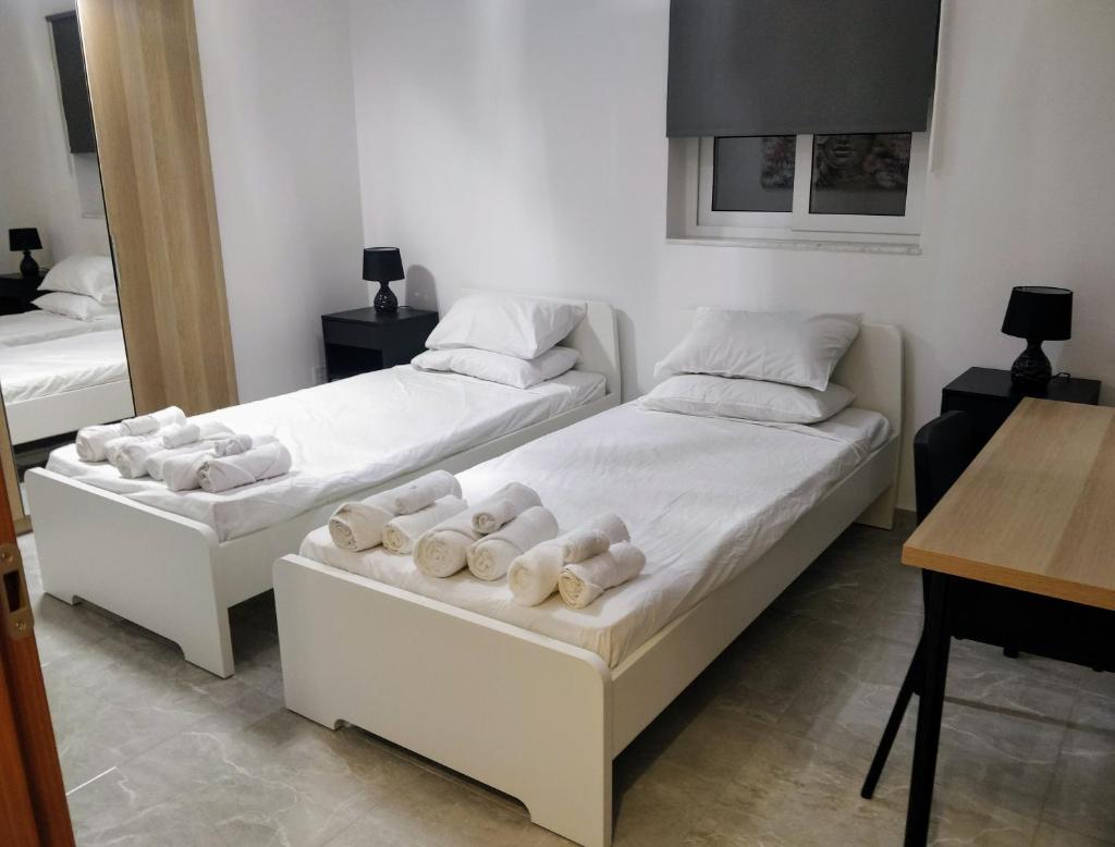 Deggies Apartments - spacious, modern apartment! photo 4