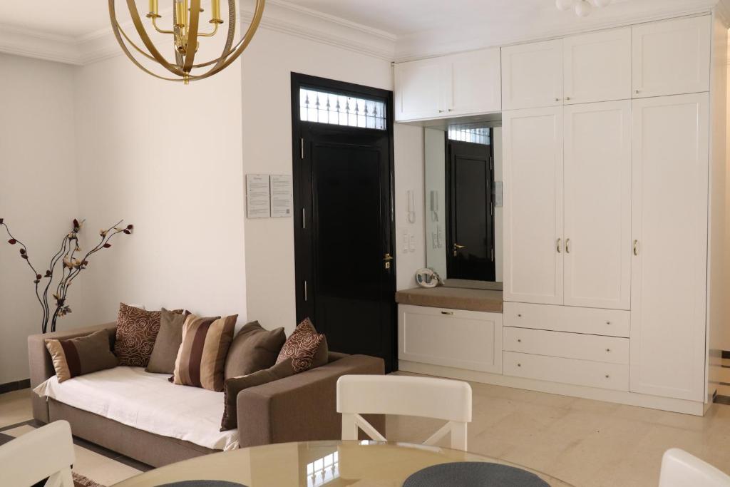 Luxury house directly on the beach photo 3