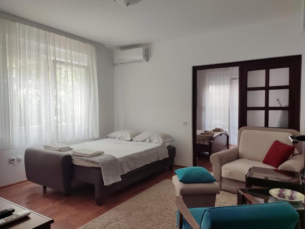 Apartment MILA city center-free parking photo 4
