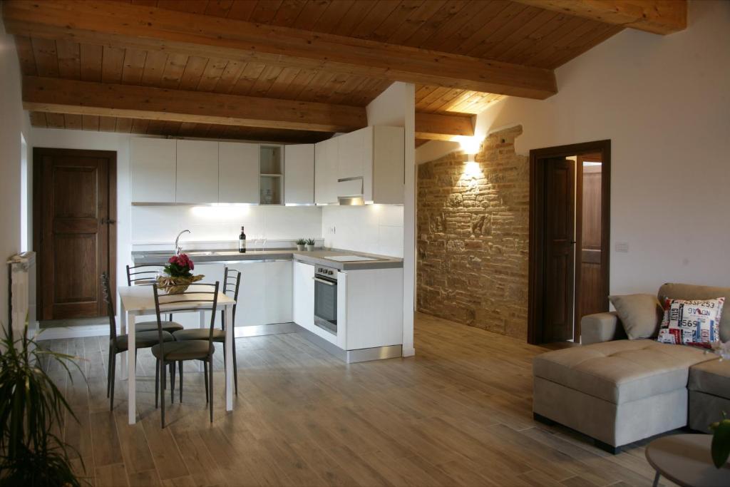 Maison Rosina con ampia vista in borgo del 1400 photo 2
