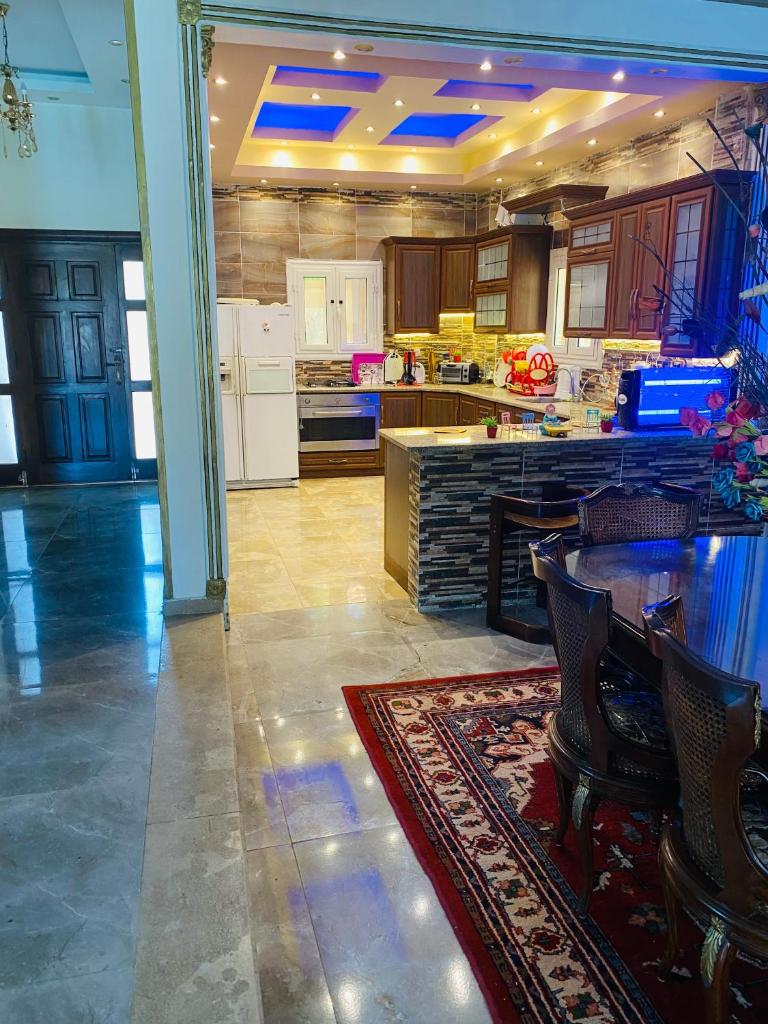 Lovely Villa 5- bedroom with Overflow Pool with Nice Garden at Green Oasis Resort photo 2