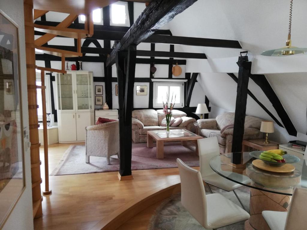 Penthouse im historischen Fachwerkhaus mit grosser Dachterrasse an zentralster Lage photo 1