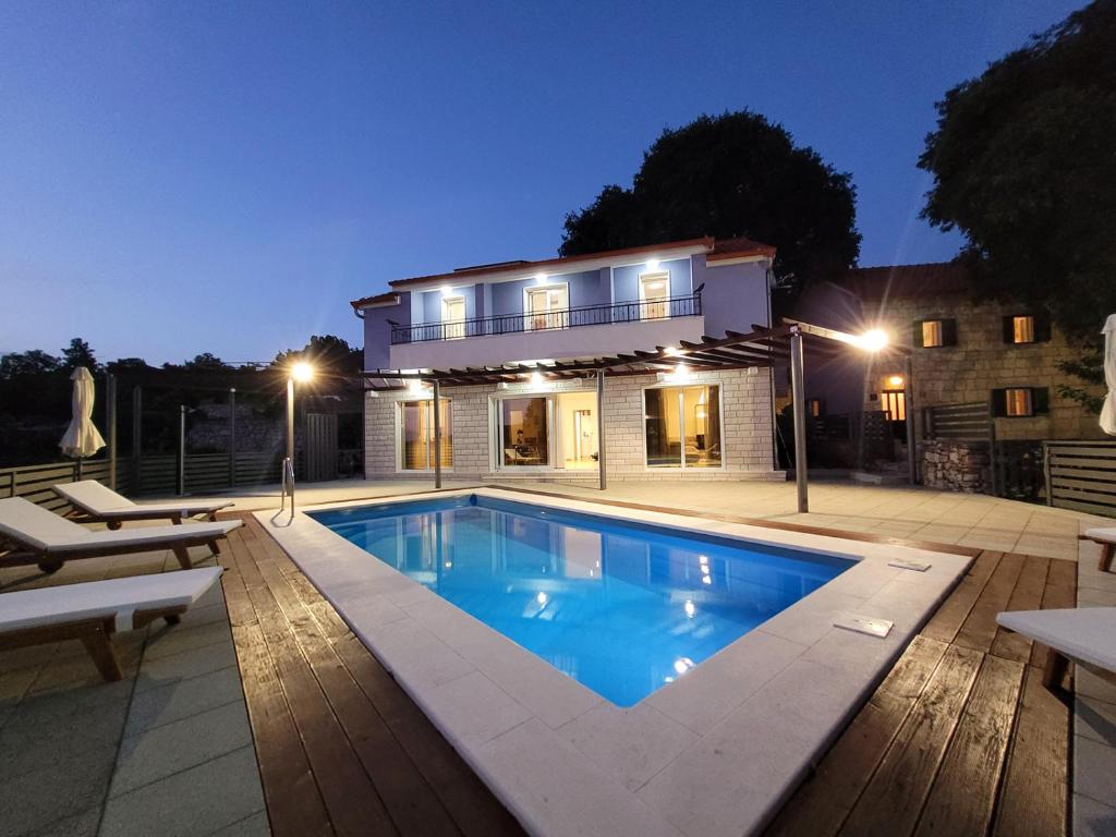 Villa Sena - private pool, sports field, BBQ, parking - Lovreć photo 4
