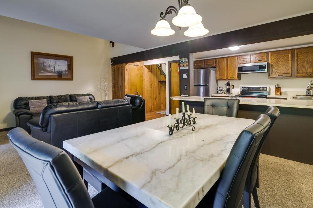 Pet-Friendly Lake Harmony Townhome with Pool Access! photo 4