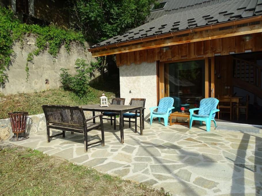 Apartment Belledonne 3 minutes from Alpe d Huez Grand Domaine via Oz en Oisans