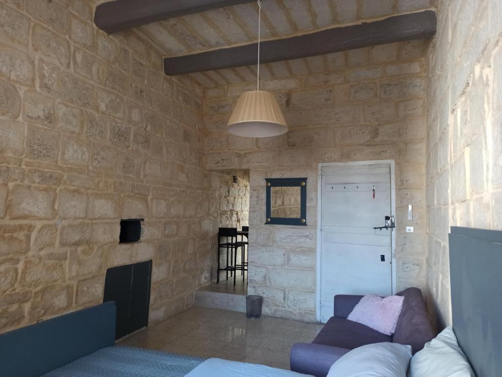 Beautiful 1-Bed Apartment in Hal Qormi photo 2