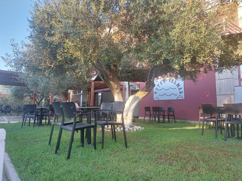 Velmar Hotel photo 1