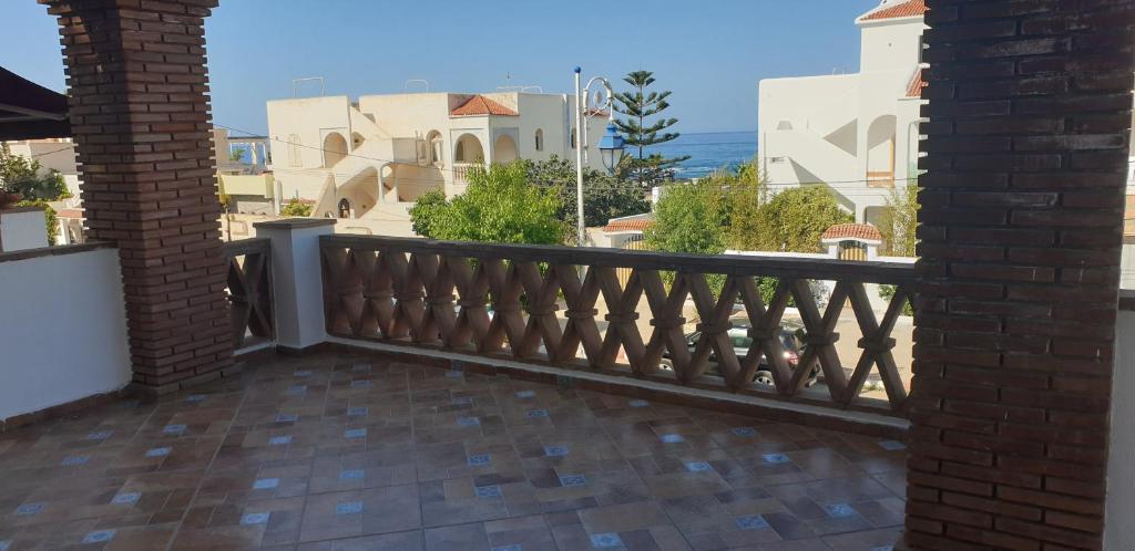 Appart. 4pc à 150m², vue mer et pieds dans léau photo 2