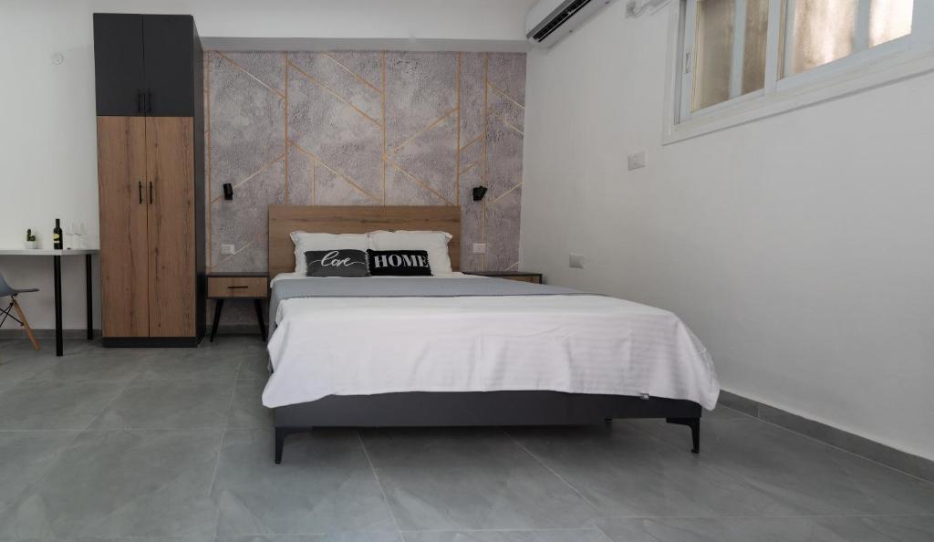 ARISTO luxury suites Jerusalem city center photo 3