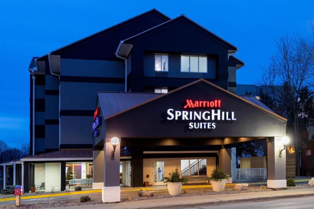 SpringHill Suites Rochester Mayo Clinic Area / Saint Marys photo 2
