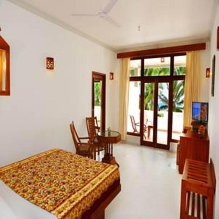 Oasey Beach Hotel photo 4